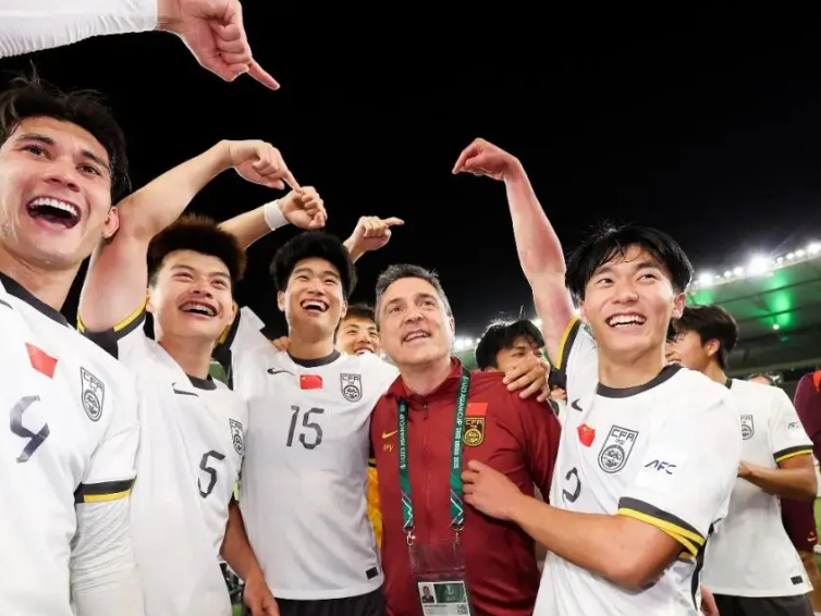 8868亚洲平台-44岁前国脚：我看U23国足踢球心里发慌，安东尼奥防守不如沈祥福