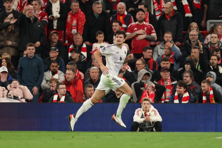 8868体育-英足总官方：对阵伯恩茅斯被罚下，马奎尔辱骂第四官员遭指控